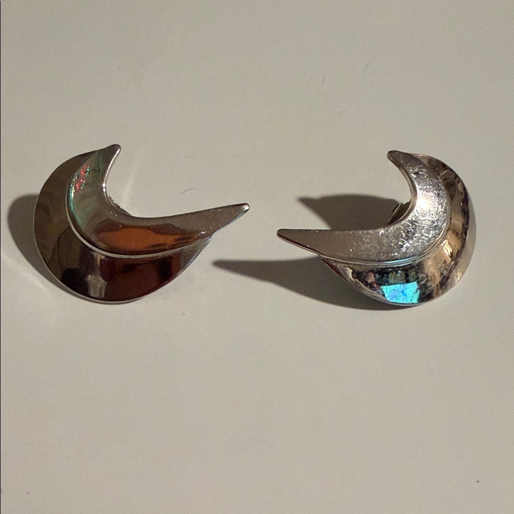 Silver Crescent Moon Earrings